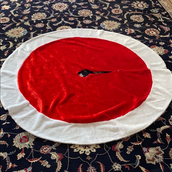 St. Nicks Choice Christmas Tree Skirt - Picture 2 of 7